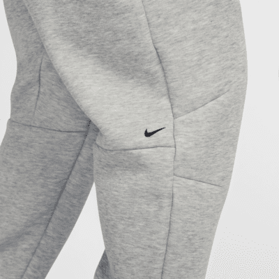 Joggers de tejido Fleece para hombre Nike Tech