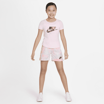 Nike Sportswear Big Kids' (Girls') T-Shirt. Nike.com