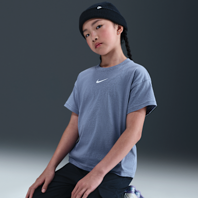 Nike Sportswear Essential Older Kids' (Girls') T-Shirt