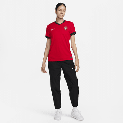 Primera equipación Stadium Portugal 2024/25 (Selección masculina) Camiseta de fútbol tipo réplica Nike Dri-FIT - Mujer