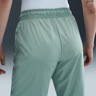 Joggers de tiro medio holgados con protección contra los rayos UV para mujer Nike Sportswear Classic Wovens