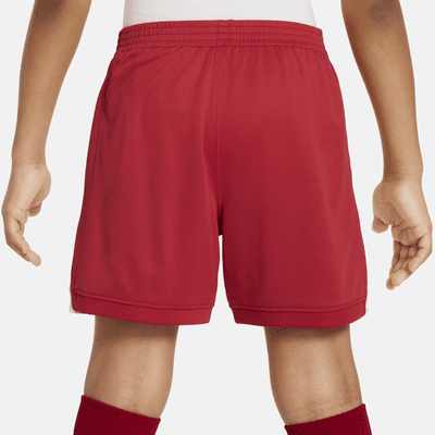 Conjunto de três peças de futebol de réplica Nike do equipamento principal Stadium Liverpool FC 2024/25 para criança