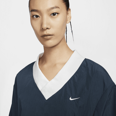 เสื้อ UV คอวีแบบทอแขนยาวทรงหลวมผู้หญิง Nike Sportswear Essential