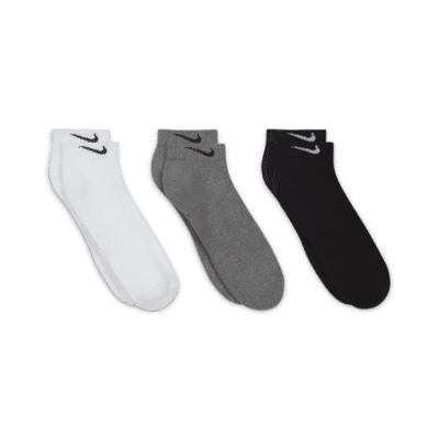 Nike Everyday Cushioned Training Low Socks (3 Pairs). Nike VN