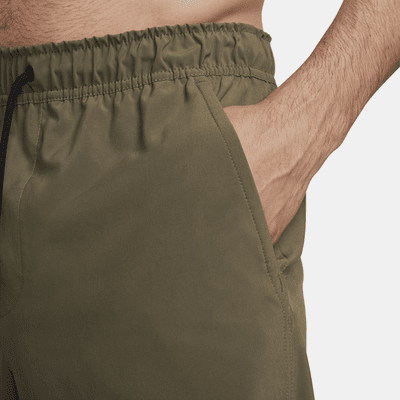 Shorts versátiles sin forro Dri-FIT de 23 cm para hombre Nike Unlimited