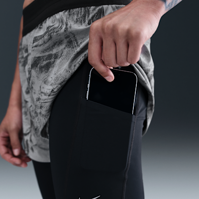 Shorts da running 2 in 1 a vita media con dettagli dal design rifrangente Nike Swift – Donna