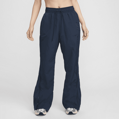 Pants de cierre de tiro medio Repel para mujer Nike Sportswear Collection