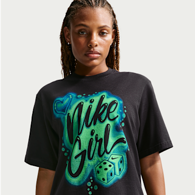 Nike Sportswear Essentials