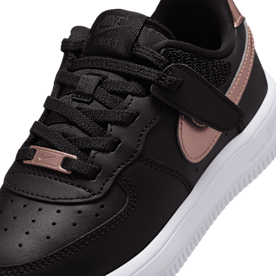 Nike Force 1 Low SE EasyOn Younger Kids' Shoes