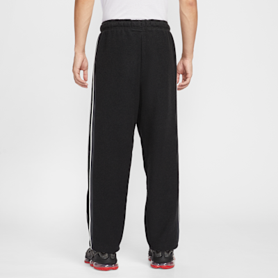 LeBron Standard Issue Men's Therma-FIT Basketball Trousers