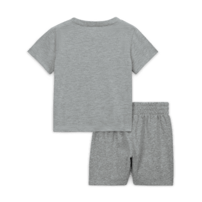 Conjunto de shorts de tejido Knit para bebé (12-24 meses) Nike Club