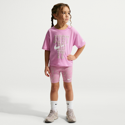 Conjunto de dos piezas de shorts de ciclismo para niños talla pequeña Nike Lace It Up