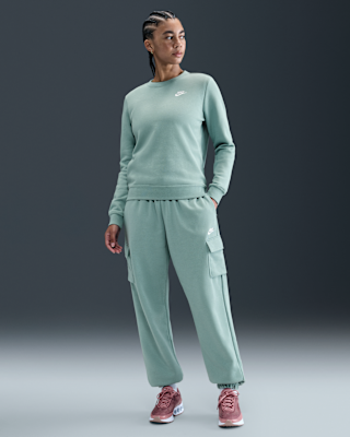Женские  Nike Sportswear Club Fleece Mid-Rise Oversized Cargo Sweatpants