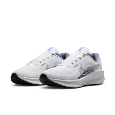 Tenis de correr en pavimento para hombre Nike Downshifter 13