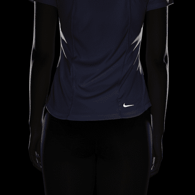 เสื้อวิ่งแขนสั้นผู้หญิง Dri-FIT Nike Fast