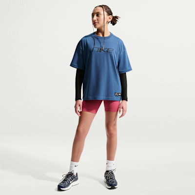 Nike Sportswear Older Kids' (Girls') Oversized T-Shirt