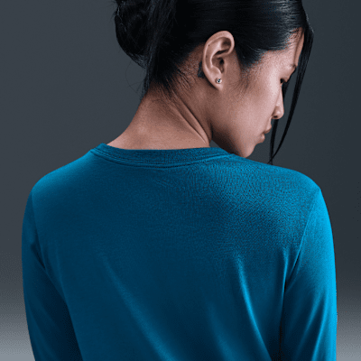 Nike Sportswear Club Women's Long-Sleeve T-Shirt