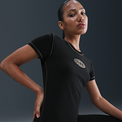Nike Sportswear Chill Knit Women's Slim Cropped Top