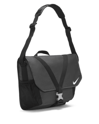 nike sportswear essentials messenger bag