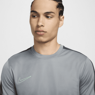 Nike Academy Dri-FIT Kurzarm-Fußballoberteil für Herren