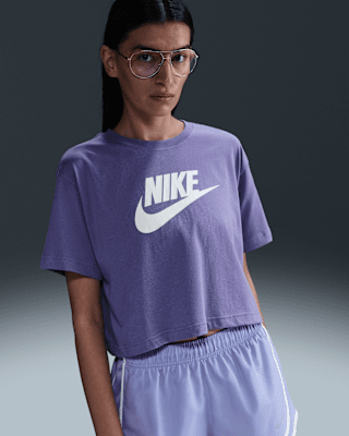 Женская футболка Nike Sportswear Essential Cropped Logo