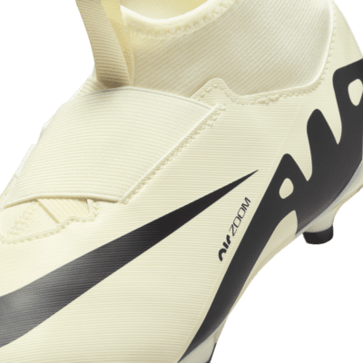 Tacos de fútbol de corte high para terrenos múltiples para niños de preescolar y grandes Nike Jr. Mercurial Superfly 9 Academy