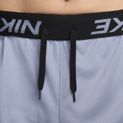 Shorts versátiles sin forro Dri-FIT de 23 cm para hombre Nike Totality