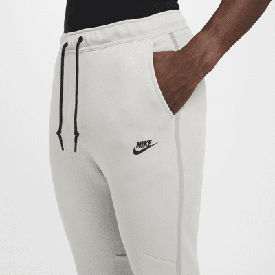 Calças desportivas de lã cardada Nike Tech para homem