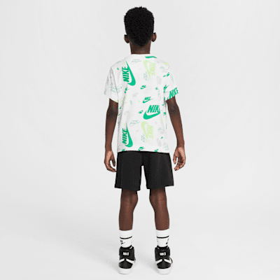 Completo con t-shirt stampata e shorts leggeri in French Terry Nike – Bambino/a