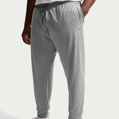 Joggers de alto rendimiento Dri-FIT con protección contra los rayos UV para hombre Nike Primary NanoKnit