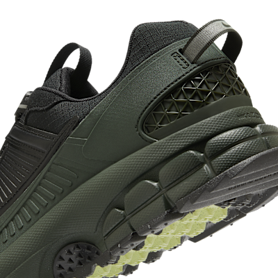 Nike Zoom Vomero Roam Men's Winterized Shoes