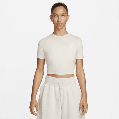 Nike Sportswear Essential Women's Slim Cropped T-Shirt