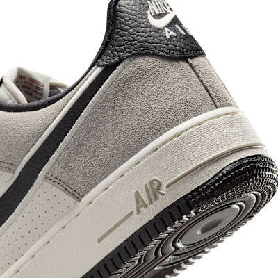 Buty męskie Nike Air Force 1 '07 LV8