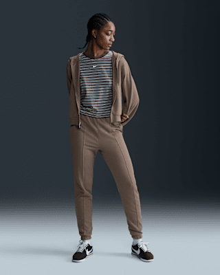 Женские  Nike Sportswear Chill Terry Slim High-Waisted French Terry Sweatpants