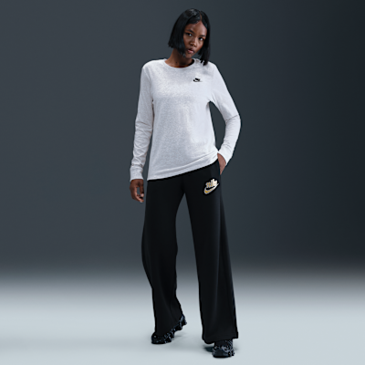 Nike Sportswear Club Women's Long-Sleeve T-Shirt