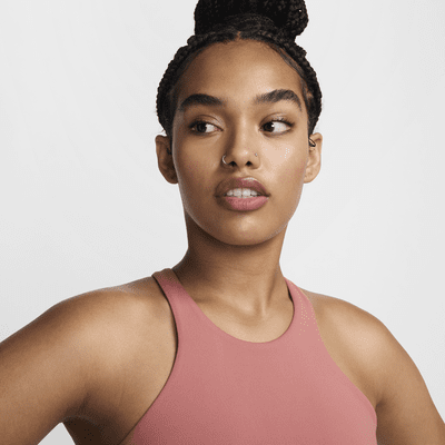 Bra deportivo de baja sujeción con forro ligero y cuello alto para mujer Nike One Twist