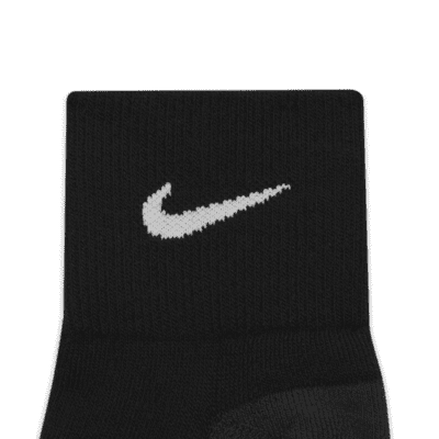Nike Everyday Max Cushioned Training Ankle Socks (3 Pairs). Nike NO
