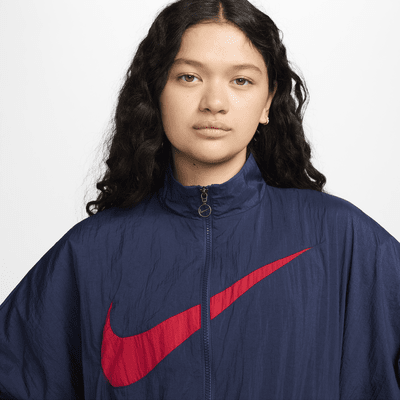 Chamarra de fútbol Nike de tejido Woven para mujer Paris Saint-Germain Essential