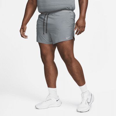 Shorts de correr Dri-FIT de 13 cm con forro de ropa interior para hombre Nike Stride