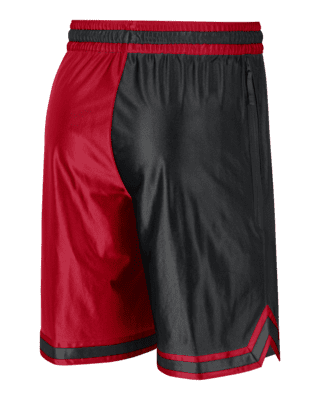 Shop Chicago Bulls Courtside Men's Nike Dri-FIT NBA Graphic Shorts
