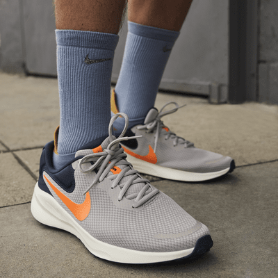 Tenis para correr en pavimento para hombre Nike Revolution 7