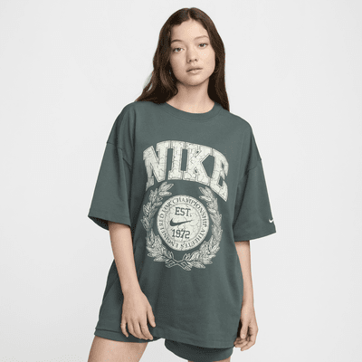 Nike Sportswear Essential Women's Oversized T-Shirt