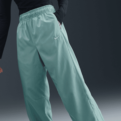 Pants de tiro medio con dobladillo abierto para mujer Nike Sportswear Classic
