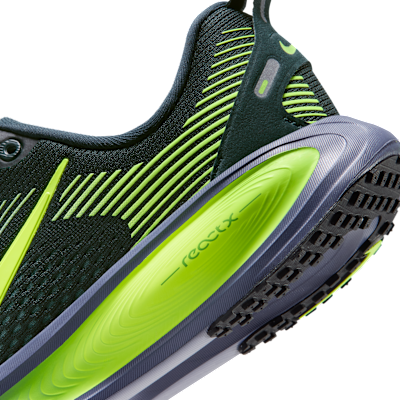 Nike Vomero 18 Older Kids' Road Running Shoes