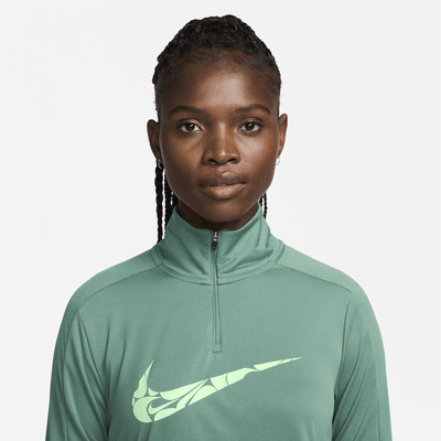 Prenda intermedia Dri-FIT de cierre de 1/4 para mujer Nike Swoosh