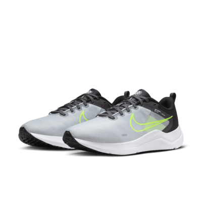 Tenis de correr en pavimento para hombre Nike Downshifter 12