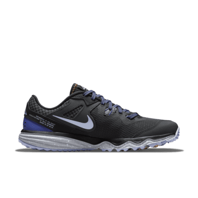 nike trail sneaker