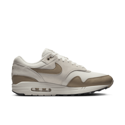 รองเท้าผู้ชาย Nike Air Max 1 Essential