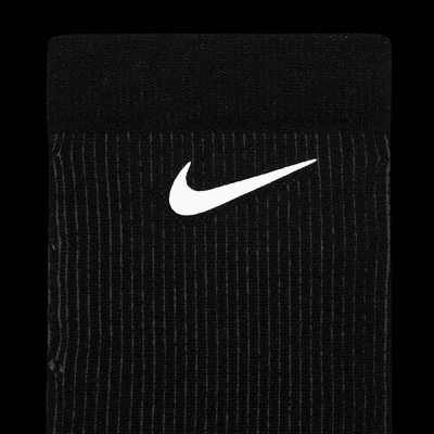 Nike Dri-FIT Trail 跑步中筒襪