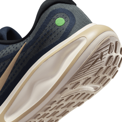 Tenis de correr en pavimento para hombre Nike Journey Run